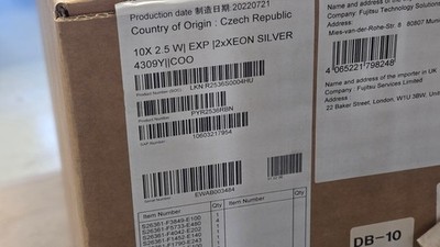 NEW Fujitsu RX2530 M6 2x Xeon 4309Y 8Core 2.8GHz 32GB RAM 10SFF EP520i SAS RAID
