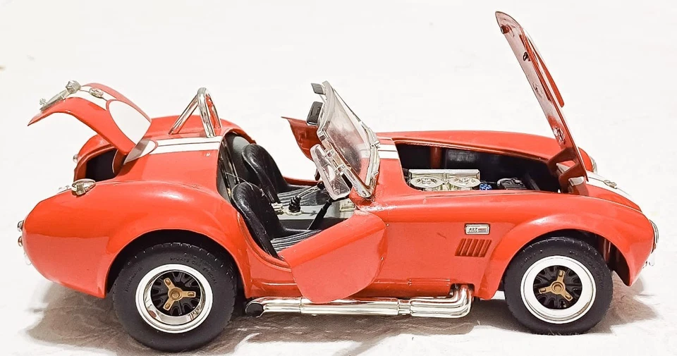 Road Signature Shelby Cobra 427 S/C . Scala 1/18, 4 aperture. Ottima - Immagine 2 di 4