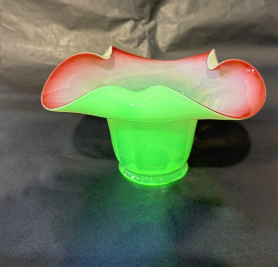 1880 Victorian Carberry Green Vaseline Opaline Bell Tulip Class Lamp Shade 6''