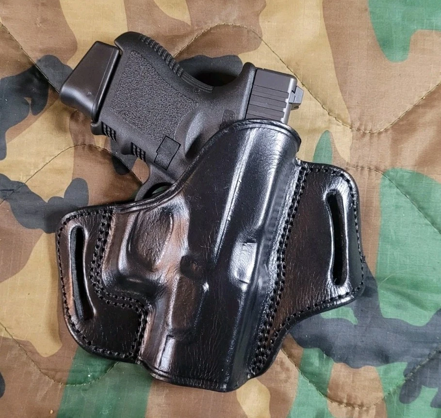 Tagua Glock 26 27 33 28 Right Hand Owb Black Leather Holster Right-hand - Image 3 of 4