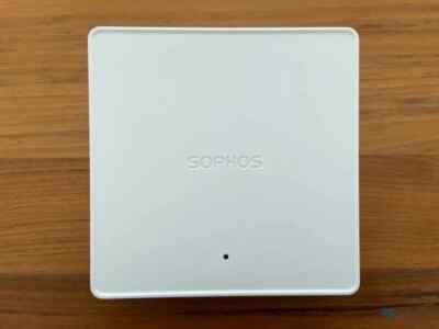 Sophos APX 320 (APX320) Funkbasisstation/Access Point mit Halterung A320TCHNE