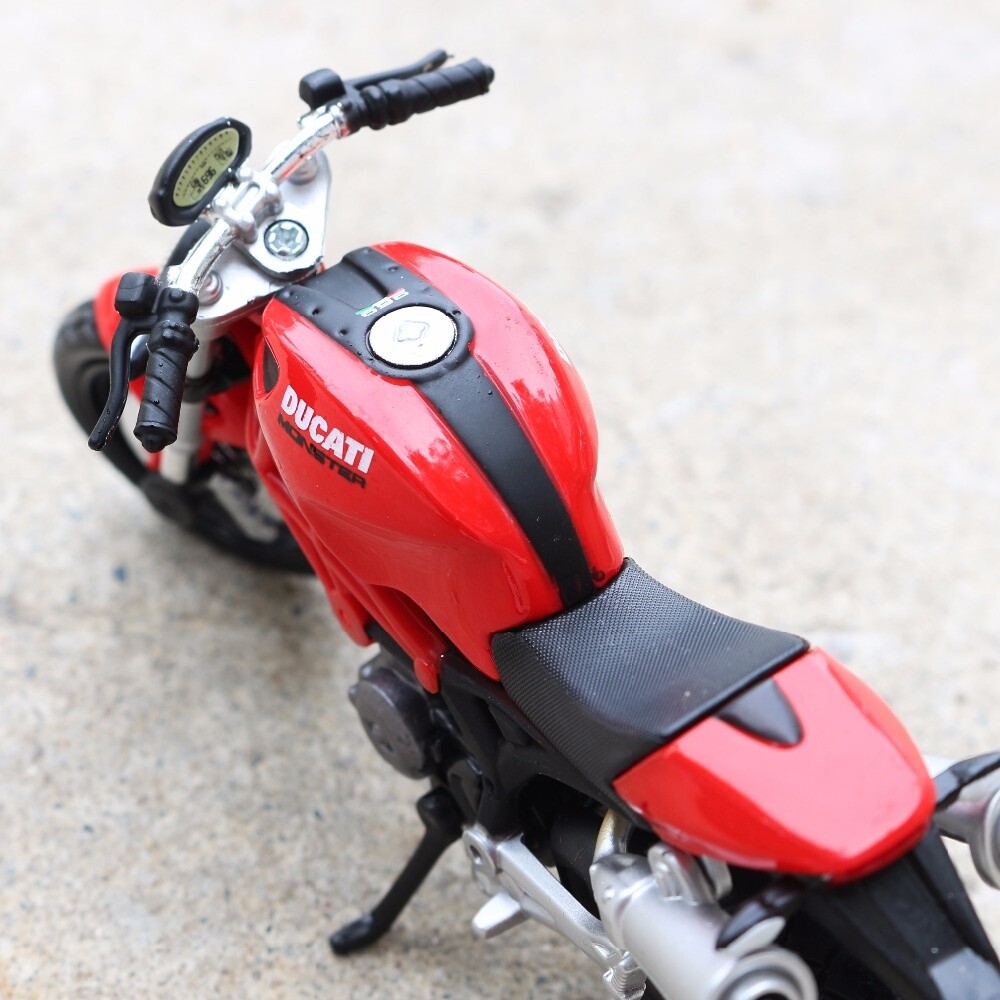 Maisto 1:18 Ducati Monster 696 Alloy Motorcycle Bike Model