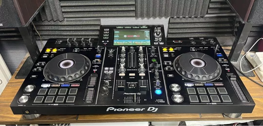 Pioneer XDJ-RX2 All-in-One DJ System Standalone Controller 2 