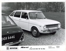 Austin Maxi original official 1969 press photograph