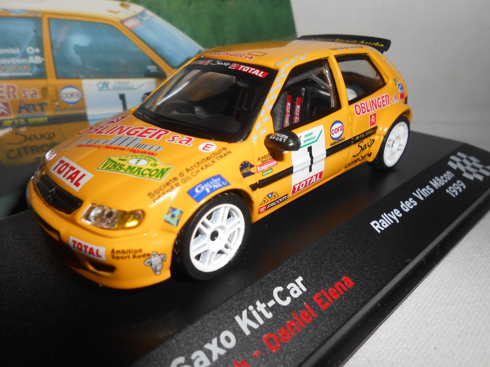 Citroën Saxo Kit-Car 1/43 miniature du Rallye des Vins de Mâcon 1999
