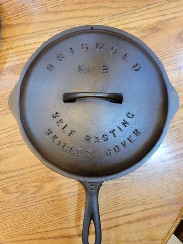 Griswold #8 LBL skillet and raised logo low dome lid
