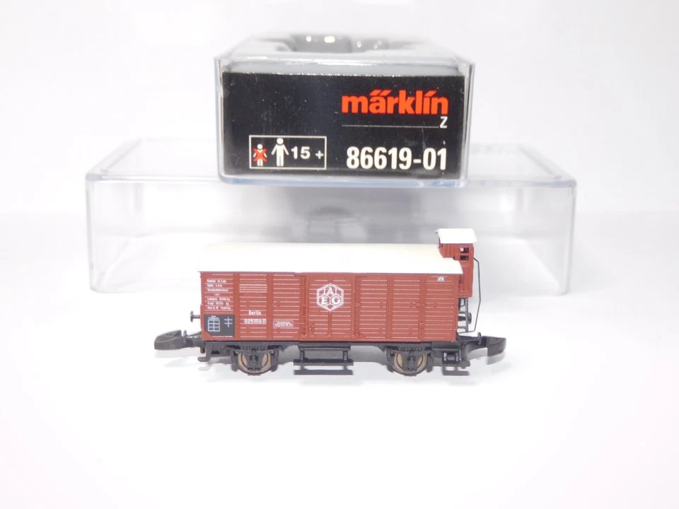 Gedeckter Güterwagen mit Bremserhaus Märklin Mini-Club 86619 - 01