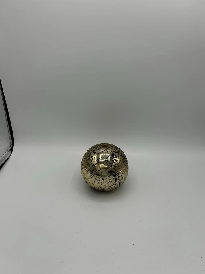 Vela bola esfera metálica brillante Zodax vintage dorada antigua 4” 36 horas de combustión NUEVA Foto 2 de 4
