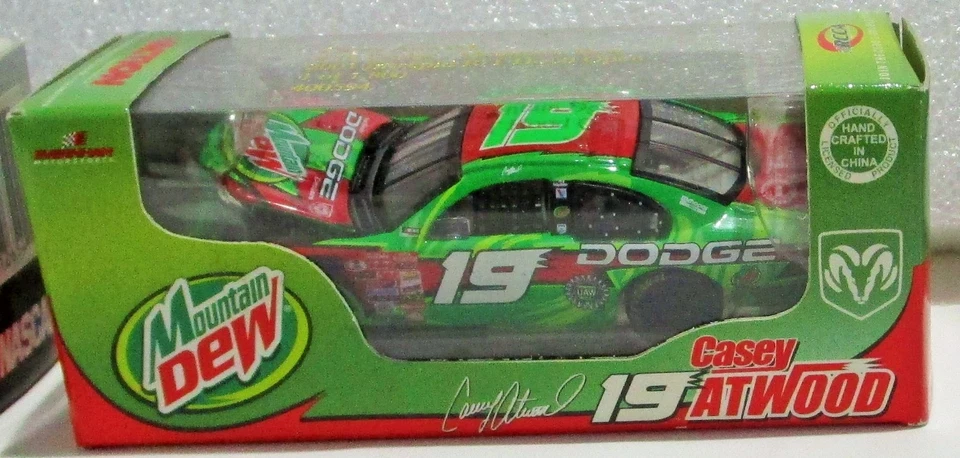 Casey Atwood Dodge Mounttain Rocío 2001 1:64 #19 - RCCA 1/1800 - verde HO Foto 2 de 2