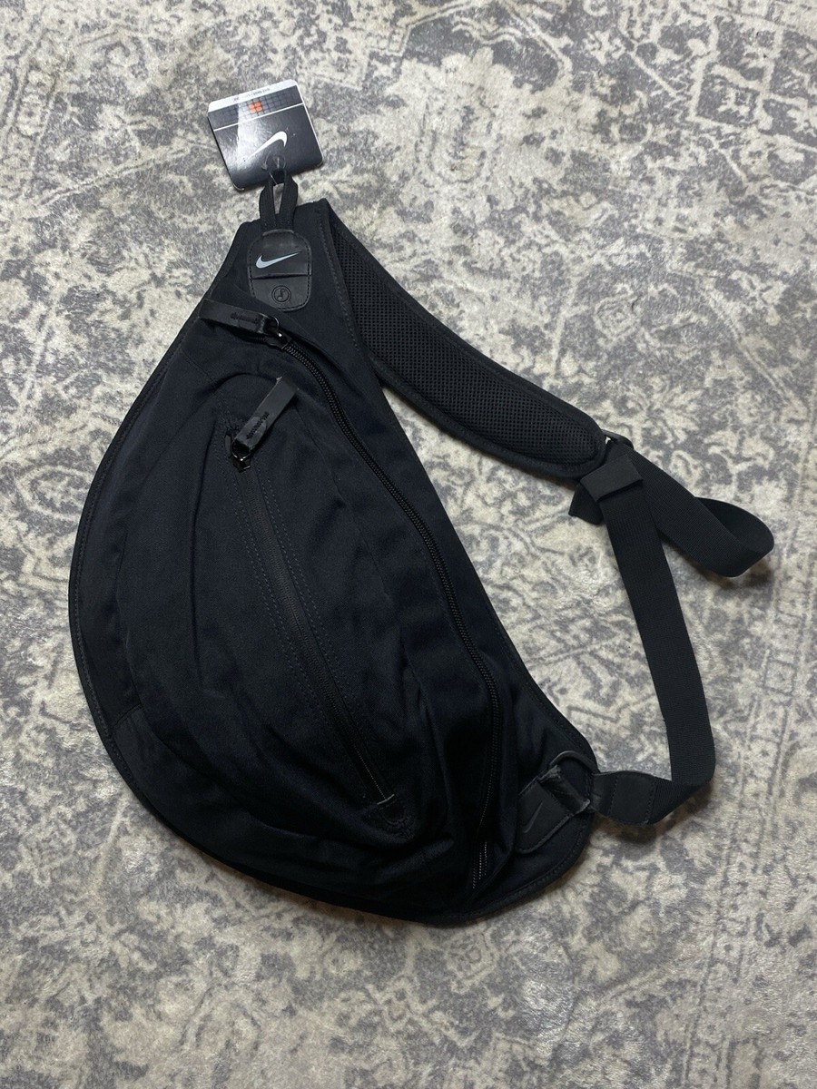Nike Vintage 2000s Sling Bag New With Tags One Size Unisex Nike Vintage 2000s Sling Bag New With Tags One Size Unisex