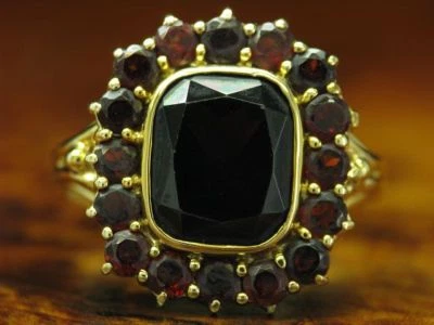 8kt 333 Gelbgold Ring mit 4,10ct Granat Besatz / 5,3g / RG 59 - Bild 1 von 4