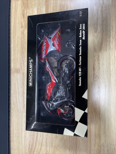 Minichamps 1/12 ScalRuben Xaus . Yamaha YZR-M1. Fortuna Yamaha team. MotoGP 2005 - Picture 15 of 19
