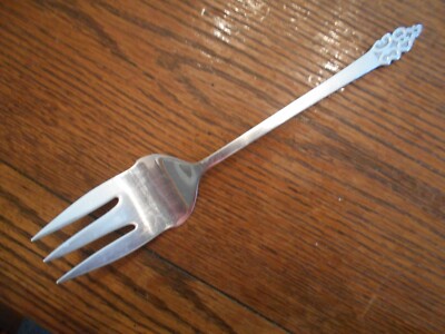 International Deep Silver 1968 TRIUMPH Pattern Large Serving Fork5307 5307