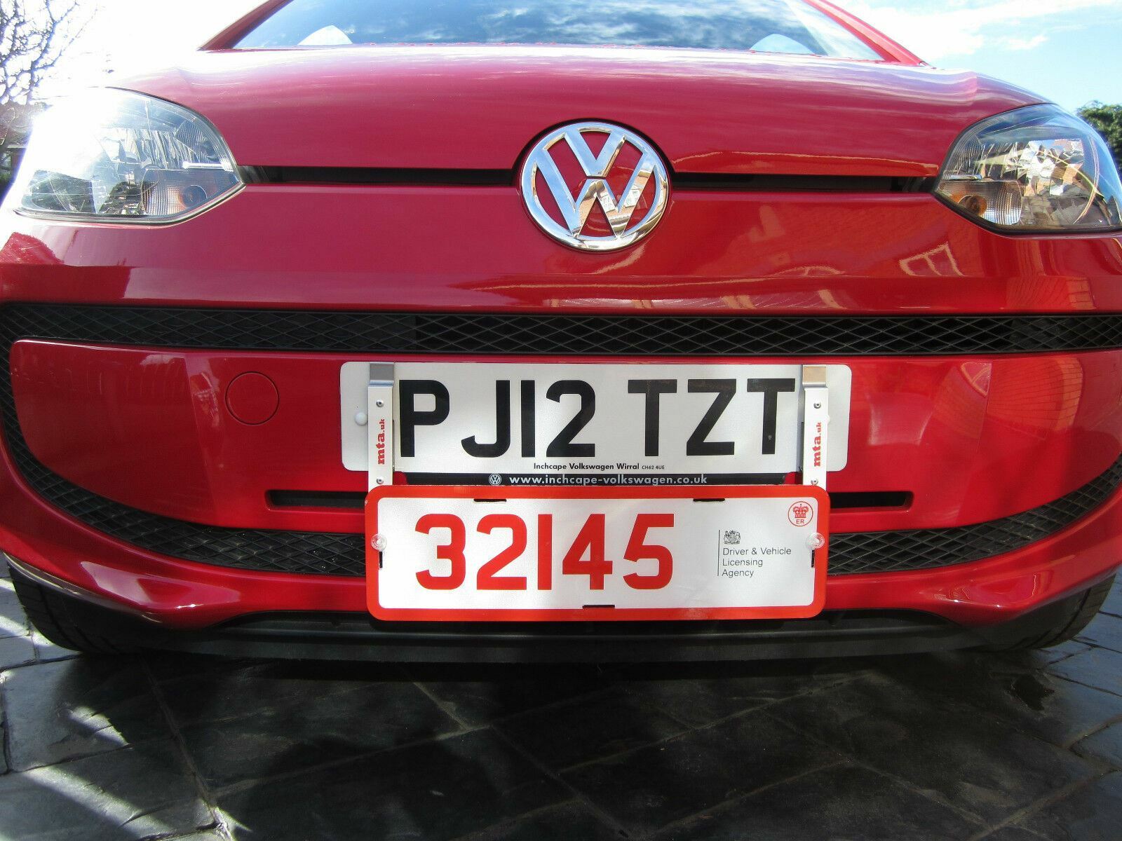 TRADE PLATE HOLDER CLIP ON FOR DISPLAYING NEXT TO NUMBER PLATE 1 PLATE CLIP SET eBay