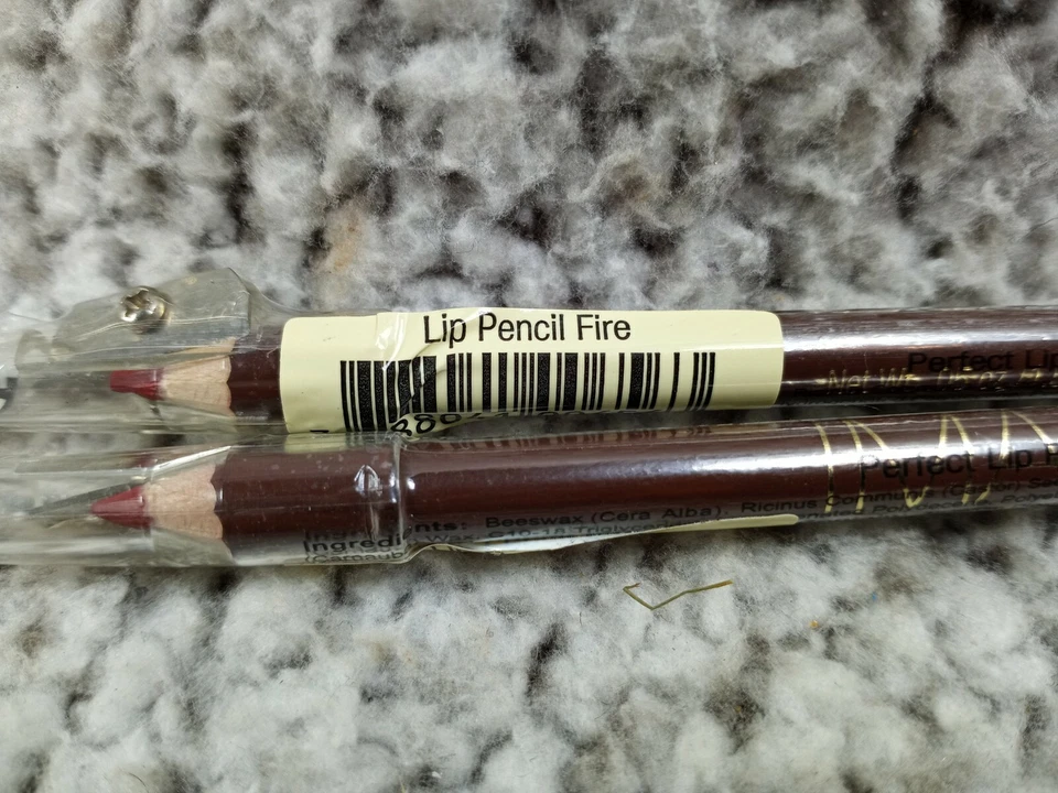 Lote 2 lápices IMAN PERFECT LIP PENCIL FIRE con sacapuntas sellado nuevo envío gratuito Foto 2 de 4