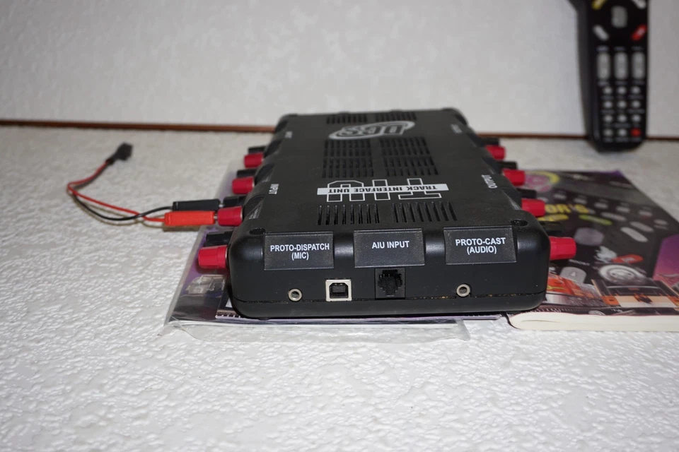 Sistema de comando digital MTH 50-1001 DCS control remoto y TIU Foto 2 de 4