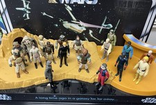Vintage Star Wars Figures - 18 Different Figures