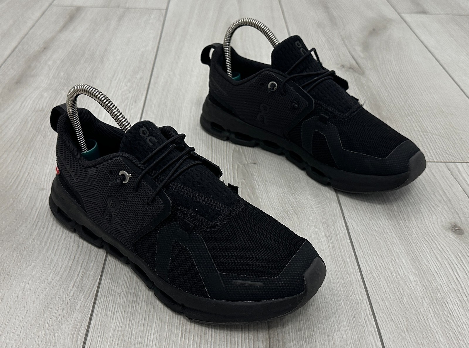 Size Y4 - On Cloud Sky Black Youth Running Shoes 3YD11440485