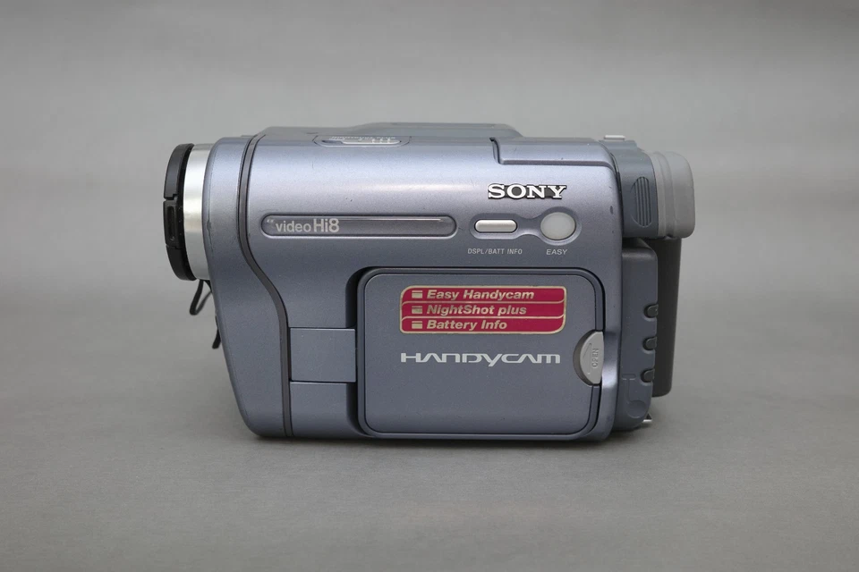 Sony Handycam Hi-8 Analog Camcorder CCD-TRV228E S Video Tape or TAPELESS SETUP - Image 2 of 4