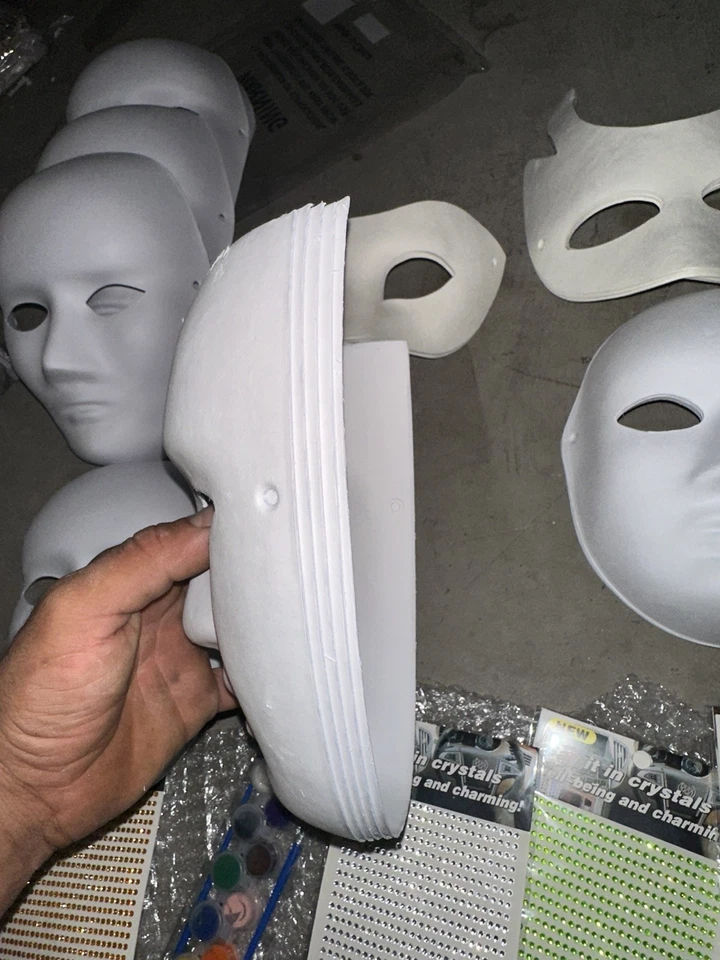Qilery Juego de 30 máscaras de papel blanco en blanco para manualidades   - Image 4 of 4