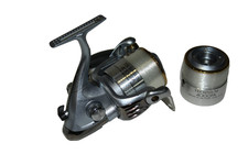 Shimano  Technium 4000 FA mit Ersatzspule # 2400