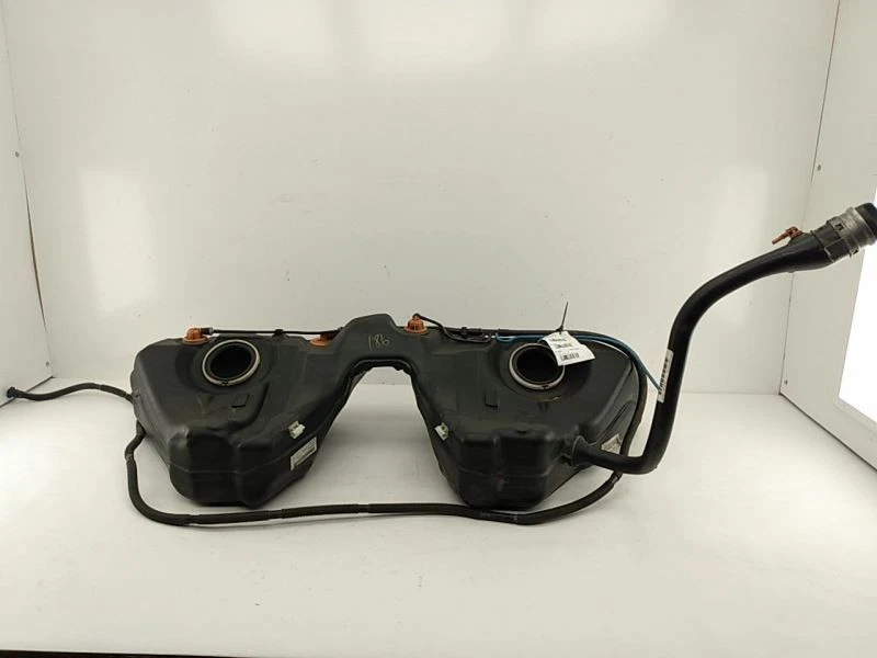 BMW 645ci 650i E63 E64 Fuel Gas Tank With Filler Tube Fits 2004-2010 Foto 2 de 4