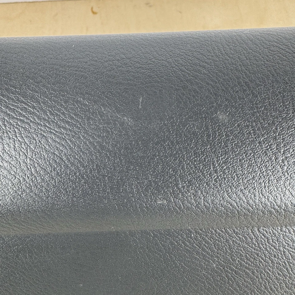 Guantera puerta Honda Accord 2003-2007 con manija de bloqueo de pestillo OEM gris Foto 3 de 4