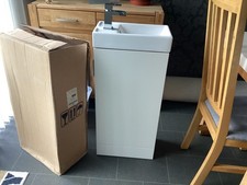 Lanza bathroom unit Floor based Width 390mm white gloss with Taps & basin. New.