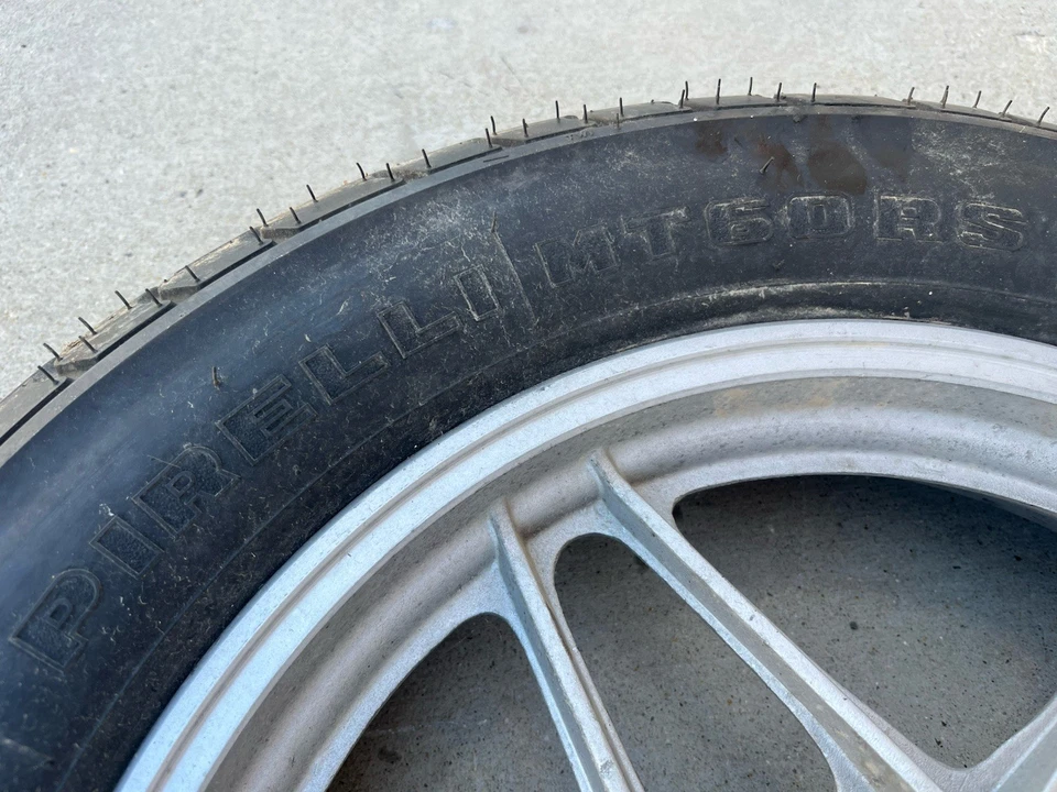 Moto Guzzi V65C 1984 rueda trasera Foto 4 de 4