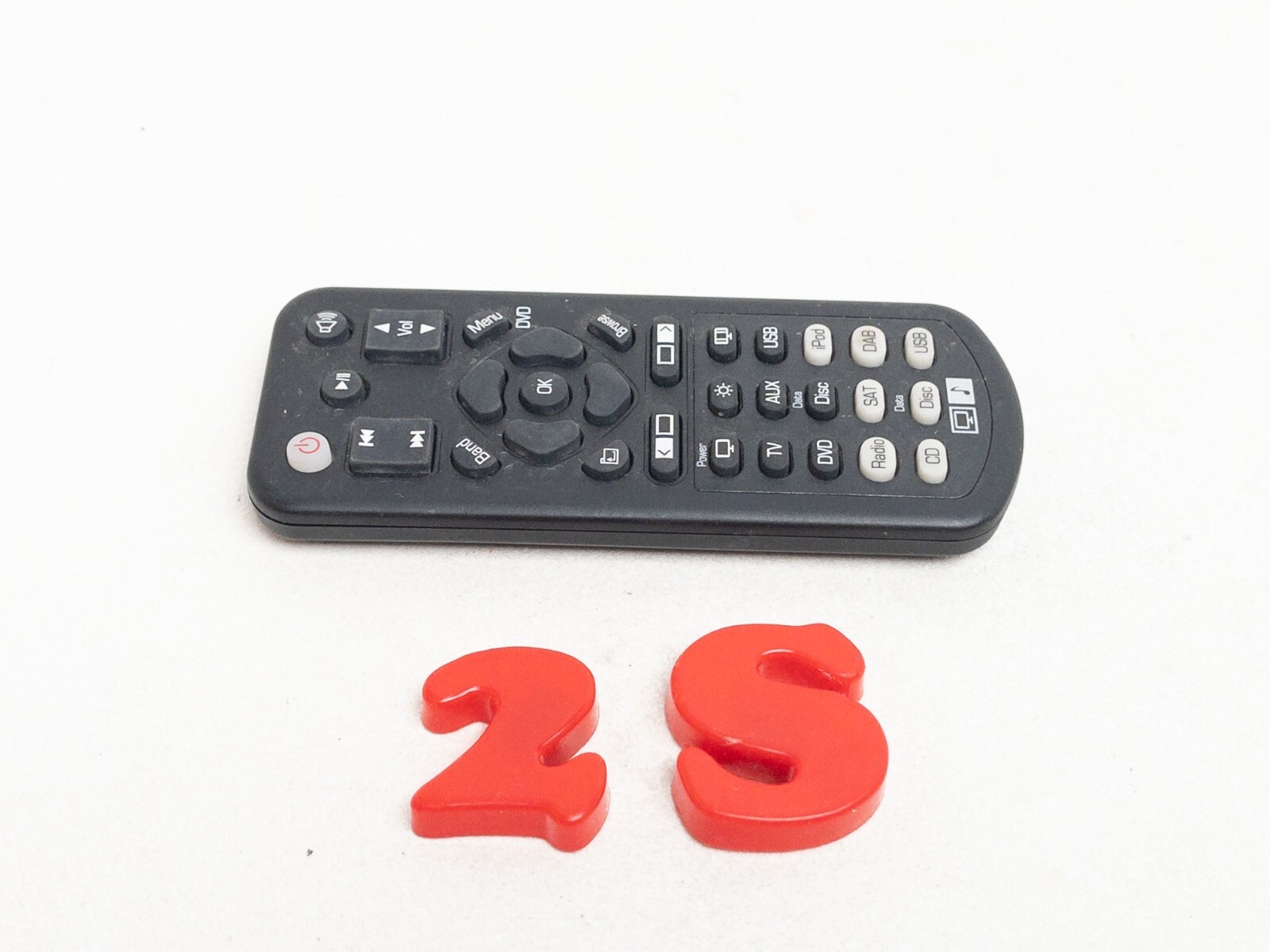 Range Rover Land Rover Lr4 Sport Entertainment Rear Seat Remote 