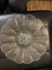 Val St. Lambert, round, scallop rim, 13" plate/platter, Intaglio Fruit pattern