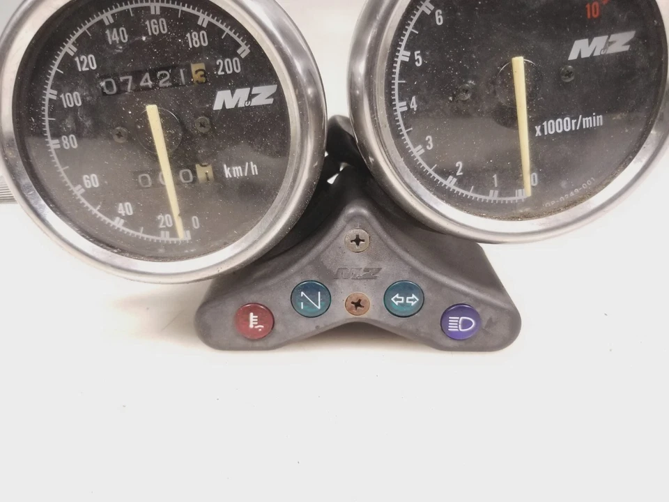 97 MZ Mastiff 660 MZ660 1997 velocímetro velocímetro velocímetro medidor Foto 4 de 4