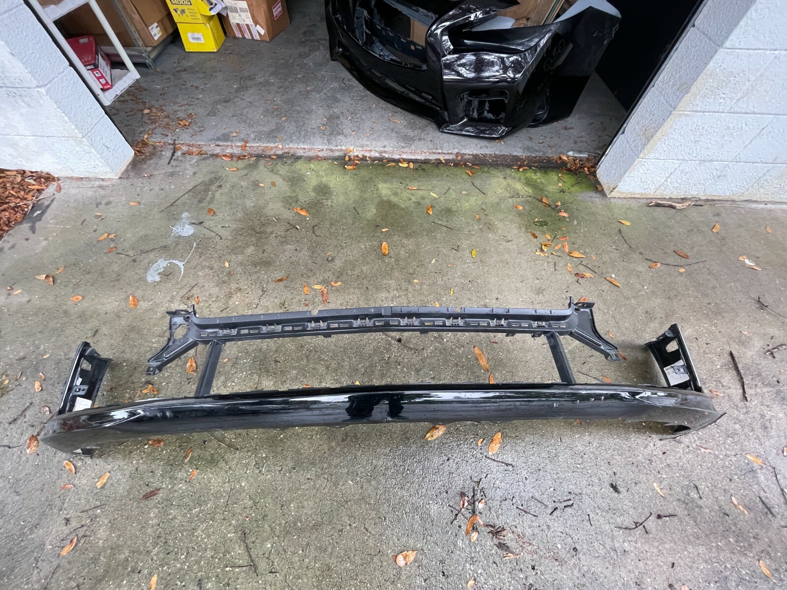 2020 2021 Bentley Flying Spur Front Bumper Cover Good Condition Original OEM