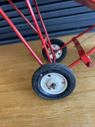 1/16 Tru-Scale Hay Elevator Red - Picture 7 of 8