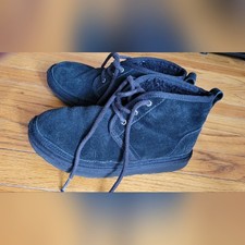 UGG Neumel Chukka Black Suede Leather Shearling Lace Up Ankle Boots Size 3