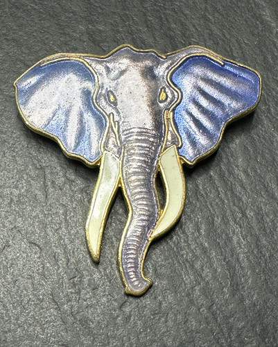 1989 WILLIAM SPEAR GOLD TONE ENAMEL ELEPHANT BROOCH N518