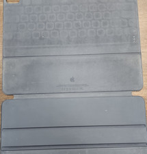 Apple Smart Keyboard Folio Case for iPad Black Magnetic Rigid Plastic