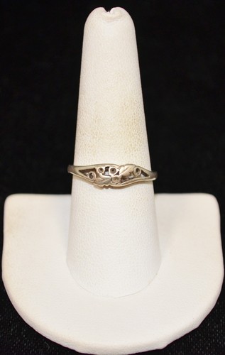 Sterling Silber hübscher Ring kleine Blätter Designs Größe 8,5 #fmd641