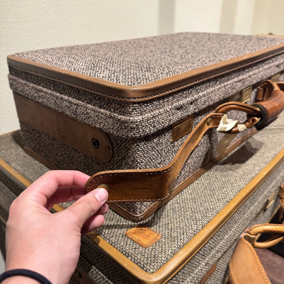 Hartmann Luggage Tweed Paisley Vintage Medium And Large Set W/ Stand - Image 3 of 4