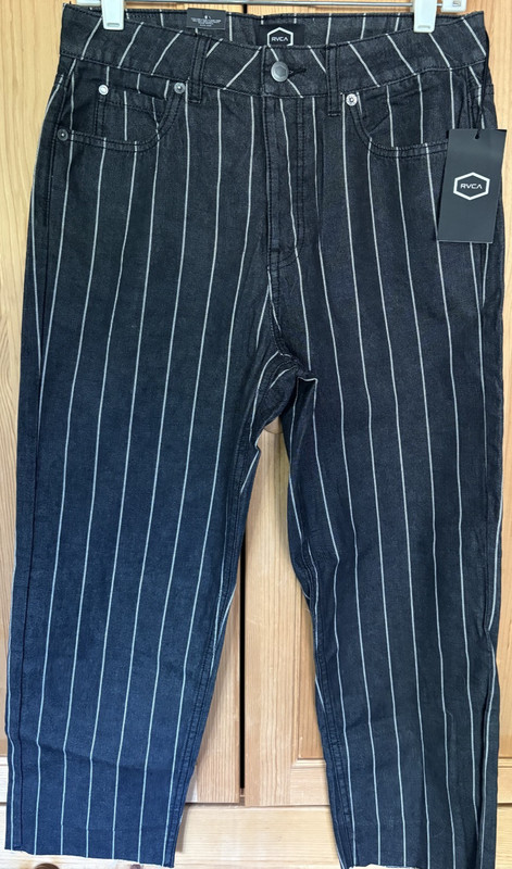 NWT RVCA Women’s Holli Black Striped High Rise Cropped Pants Size 29
