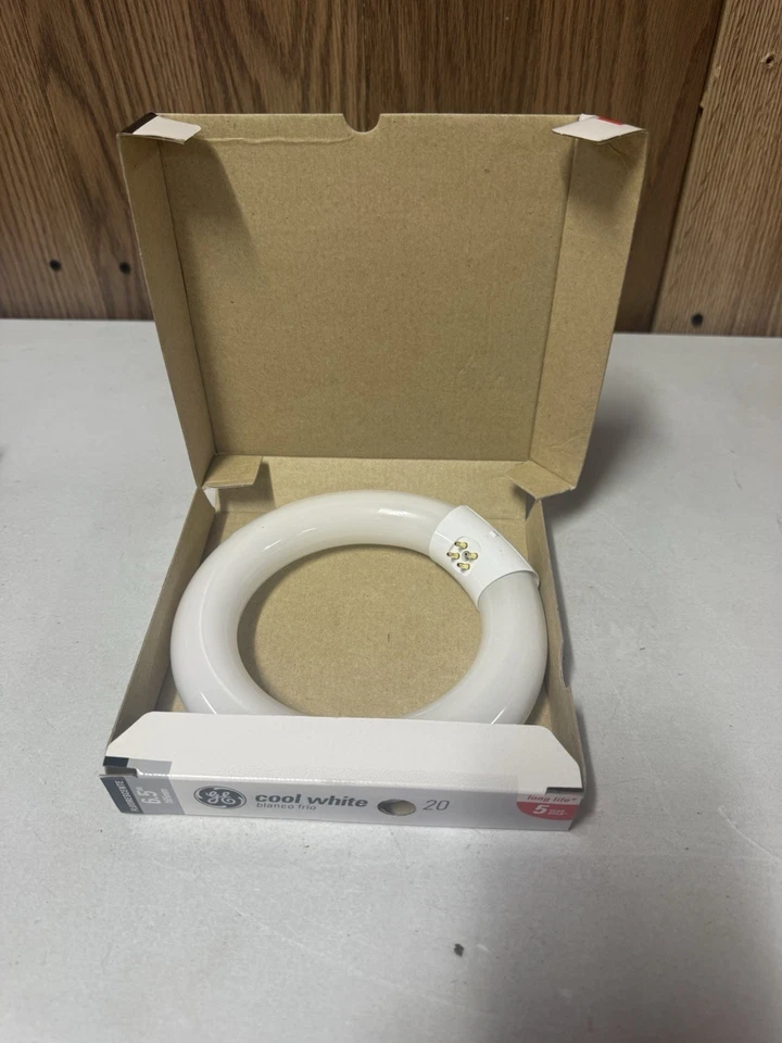 GE FC8T9/CW Fluorescent 20W 8" Circline Lamp Light Bulb Cool White - Image 4 of 4