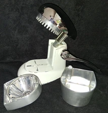 Vintage RIVAL Manufacturing Co. JUICE-O-MAT "Tilt Top" Juicer White and Chrome