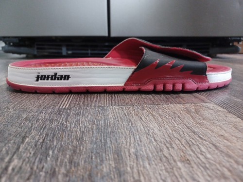 JORDAN HYDRO V RETRO 2013 NOIR/BLANC - ROUGE GYM 555501 010 VNDS - TAILLE 12 - Photo 7/16