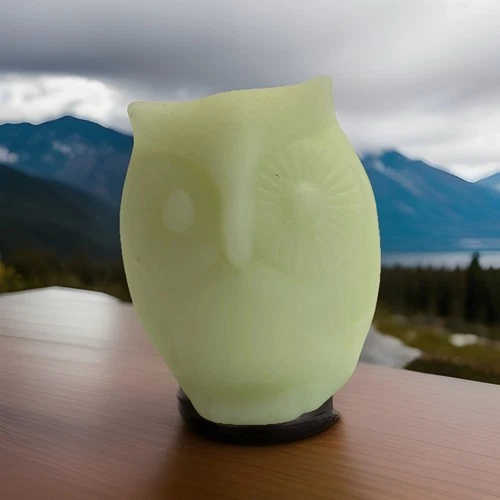 VINTAGE FENTON SATIN CUSTARD URANIUM GLASS OWL FIGURE 3” TALL READ*