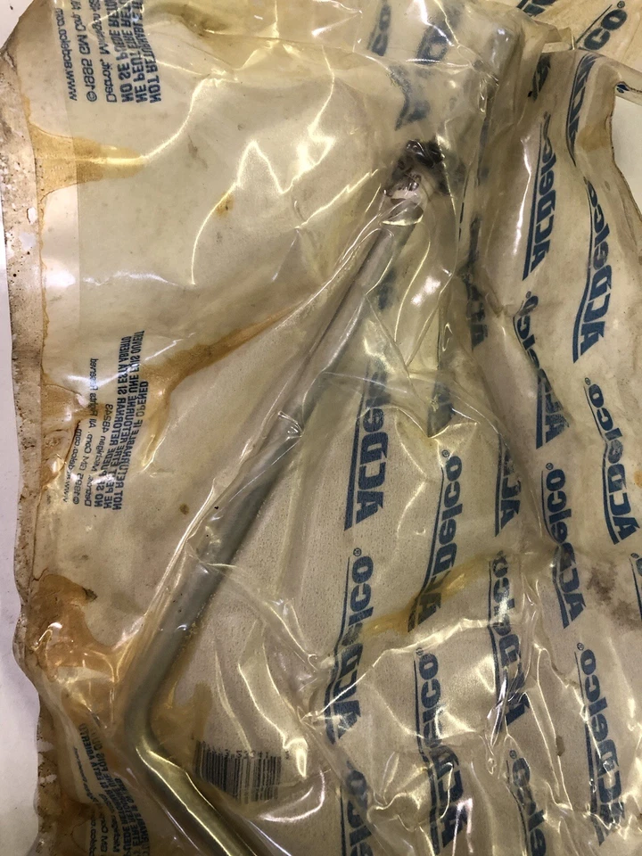 Línea de enfriador de aceite de transmisión Trailblazer Envoy Rainier NOS GM 02 03 09 15817514 Foto 3 de 3