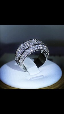 A luxurious, bespoke ring made white zircon inlaid with full stones women couple
