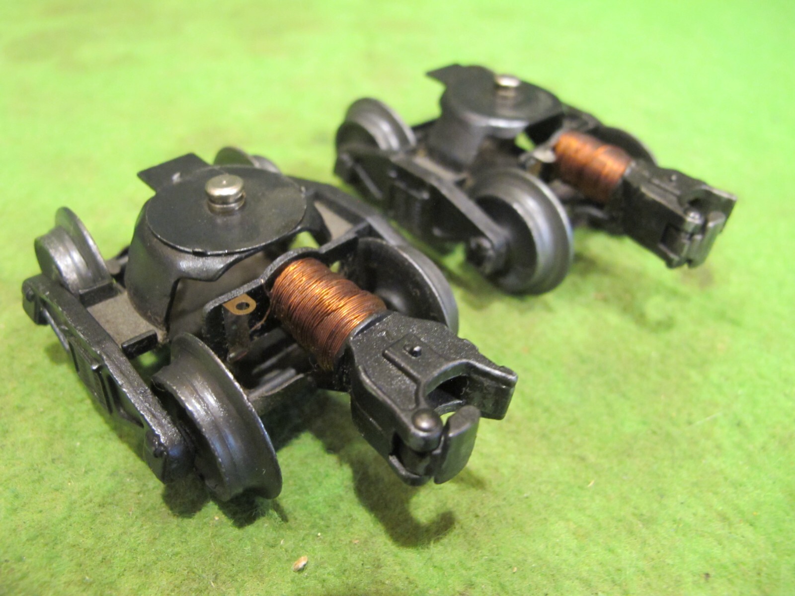 Lionel O Gauge Postwar working couplers with slide shoe pickups.. eBay