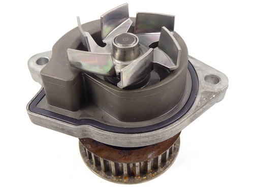 VW Golf VI 1.4 Wasserpumpe 036121026A 030121019N