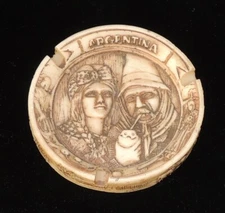 Vintage Kelly's Argentina hand carved 4" Ashtray excellent details.