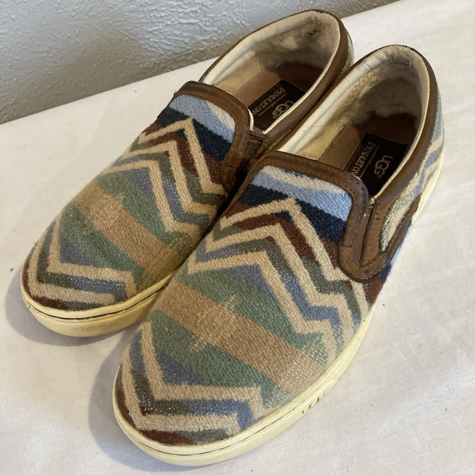 Scarpe slip on UGG X Pendleton da donna taglia 7 5 modello azteco Chevron